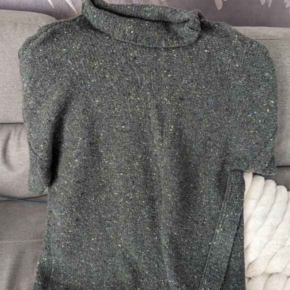 Roots shirt sleeved turtleneck with side split - Picture 6 of 8